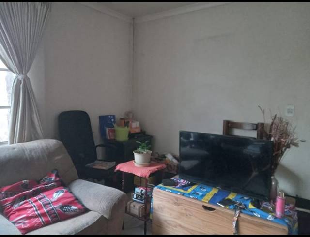 2 BEDROOM TOWNHOUSE FOR SALE IN ZWARTKOP